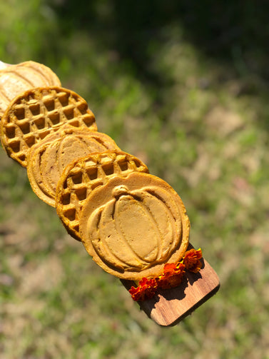 Pumpkin Spice Waffles 🎃 - vanfriendly
