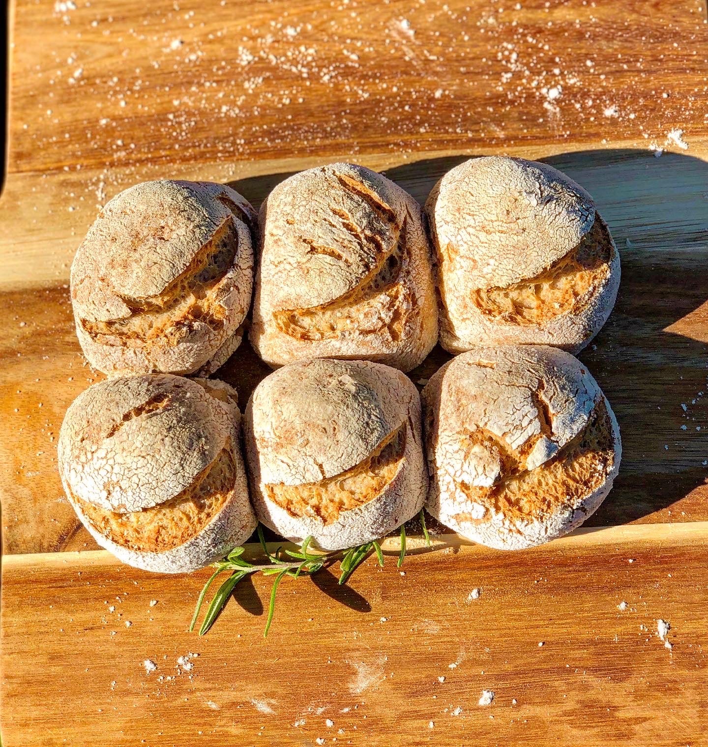 Dinner Rolls - vanfriendly
